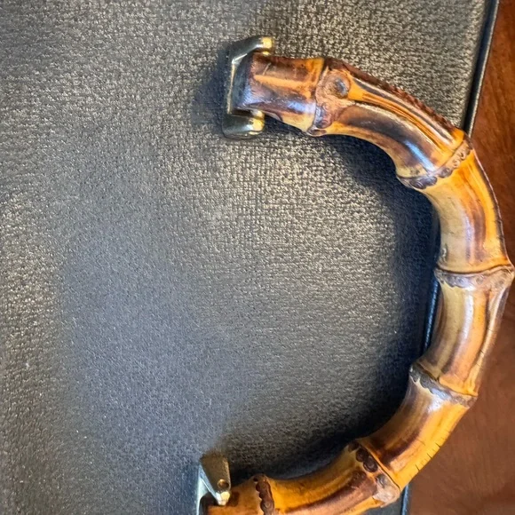 Gucci Vintage Black Leather Vanity Bag with Bamboo Handle - Picture 7 of 17